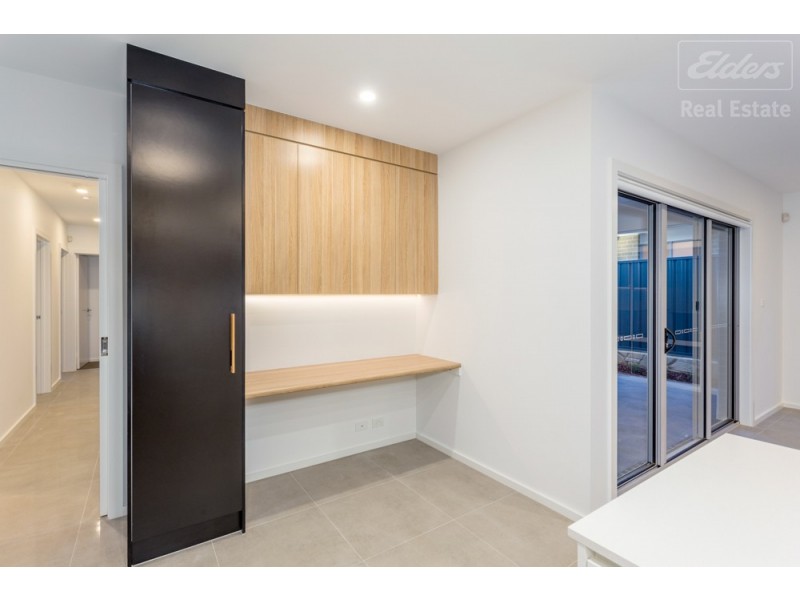 26 Zealie Bend, Googong NSW 2620