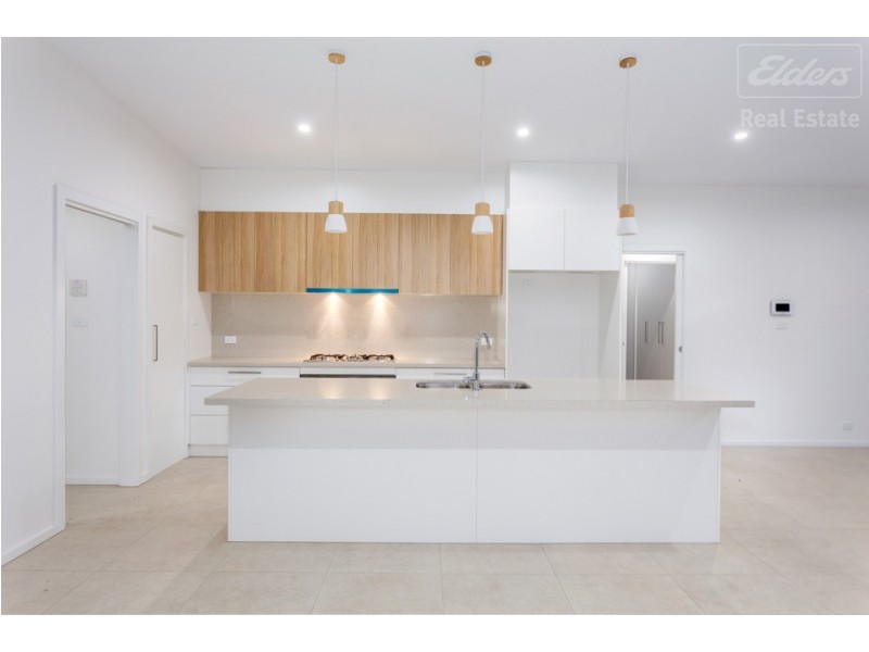 32 Zealie Bend, Googong NSW 2620