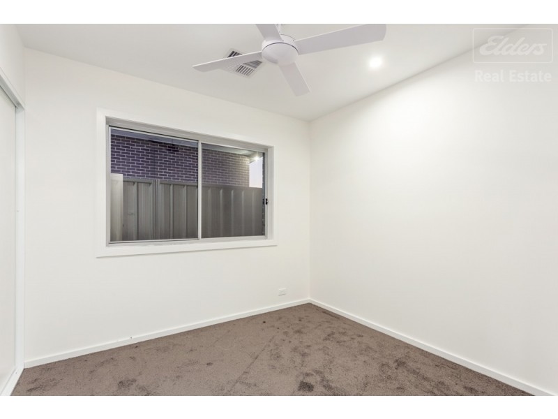 32 Zealie Bend, Googong NSW 2620