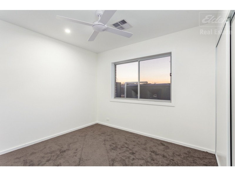 32 Zealie Bend, Googong NSW 2620