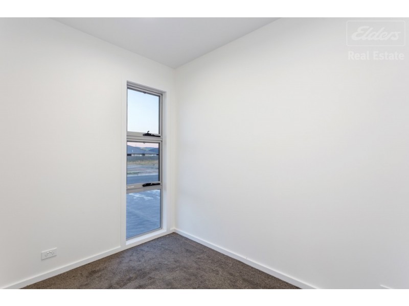 34 Zealie Bend, Googong NSW 2620