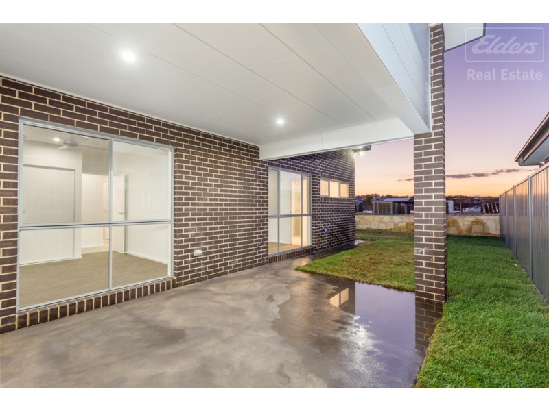 34 Zealie Bend, Googong NSW 2620