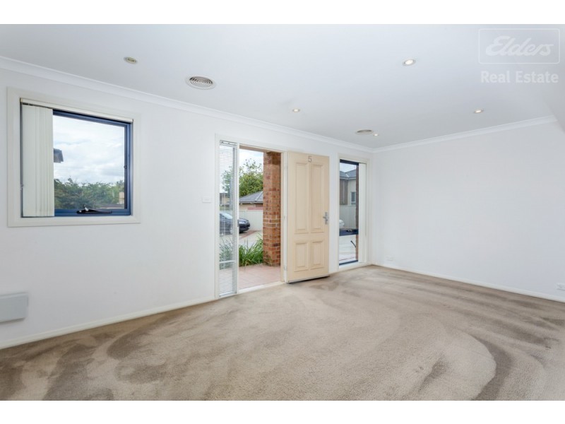 5/19 Donald Road, Queanbeyan NSW 2620