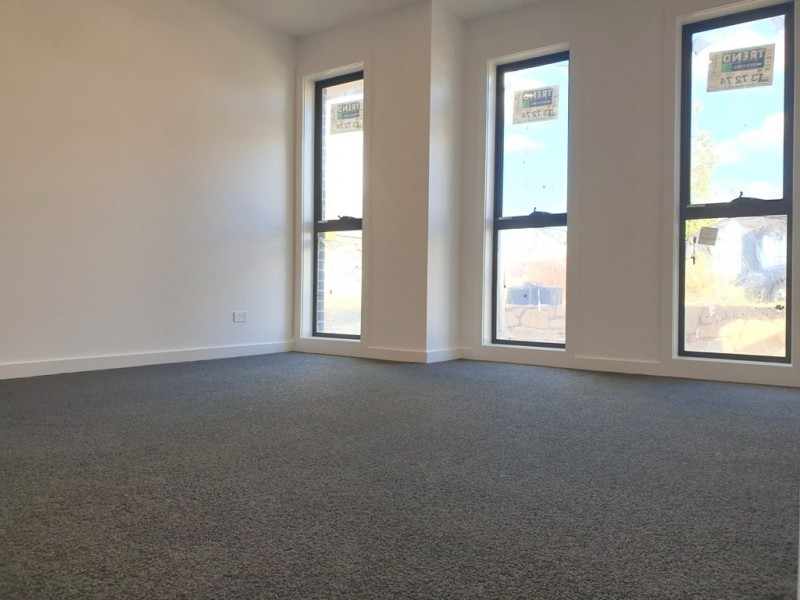 32 Montgomery Avenue, Googong NSW 2620