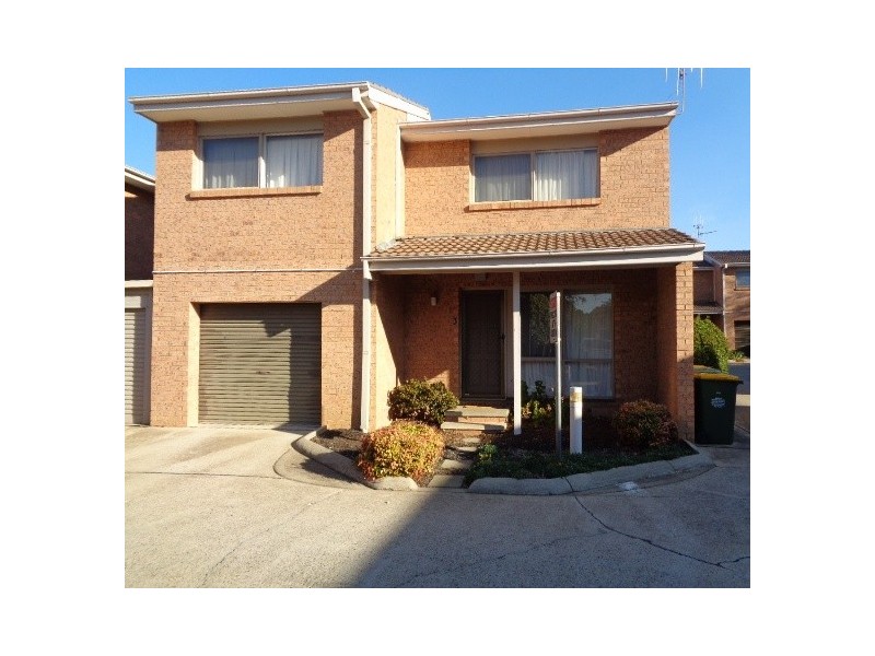 3/11 Donald Road, Queanbeyan NSW 2620