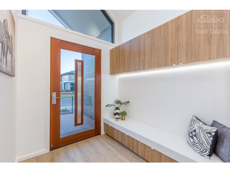 68 Aprasia Avenue, Googong NSW 2620