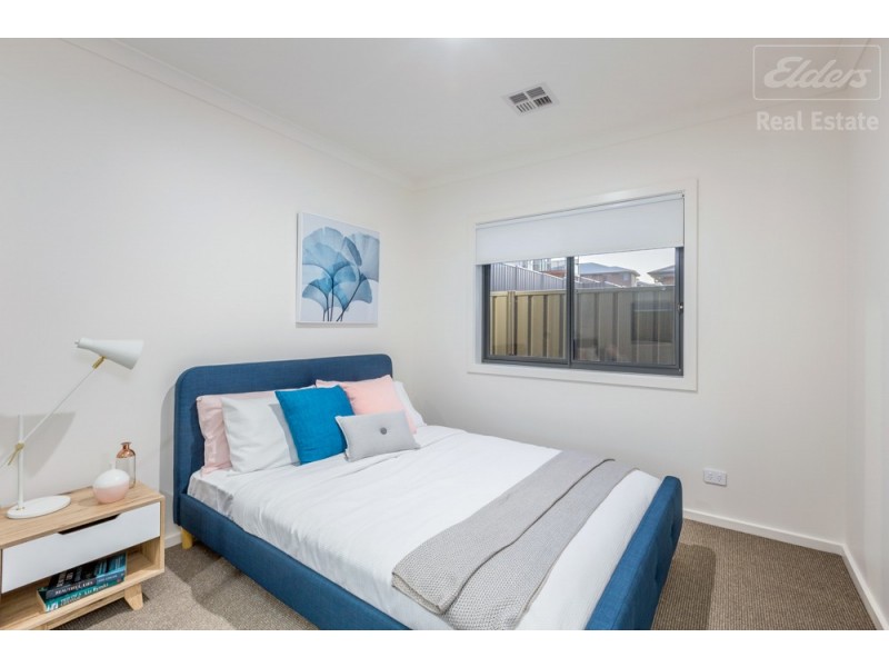 68 Aprasia Avenue, Googong NSW 2620