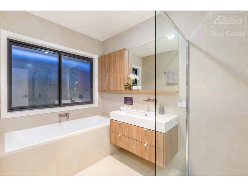 68 Aprasia Avenue, Googong NSW 2620