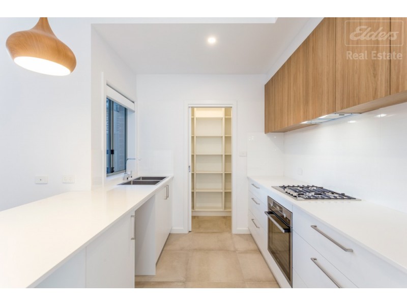 36 Zealie Bend, Googong NSW 2620