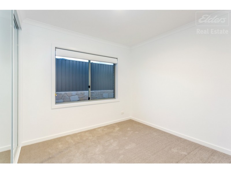 36 Zealie Bend, Googong NSW 2620