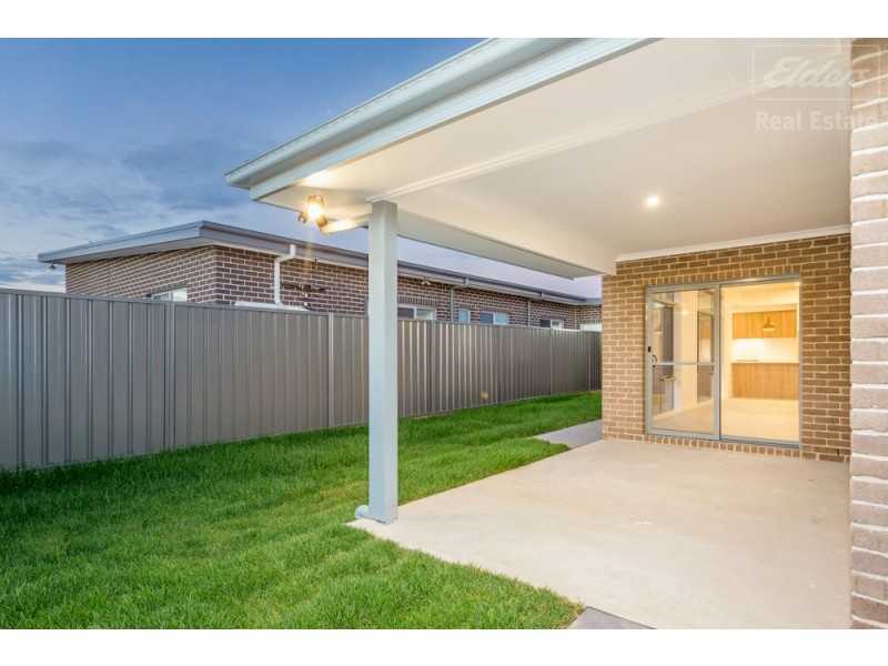 36 Zealie Bend, Googong NSW 2620