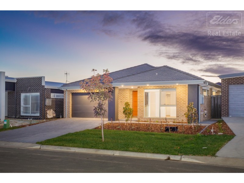 36 Zealie Bend, Googong NSW 2620