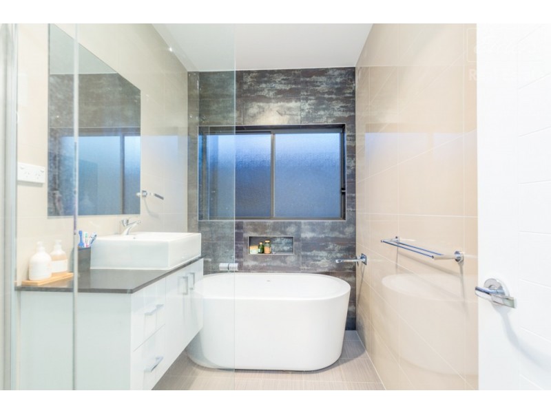 2 Hearne Street, Googong NSW 2620