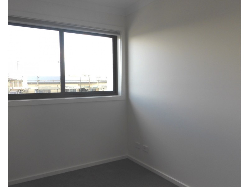 252 Gorman Drive, Googong NSW 2620