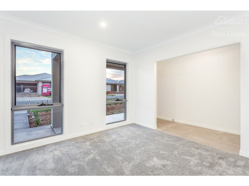 17 Mason Street, Googong NSW 2620