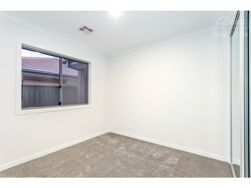 17 Mason Street, Googong NSW 2620