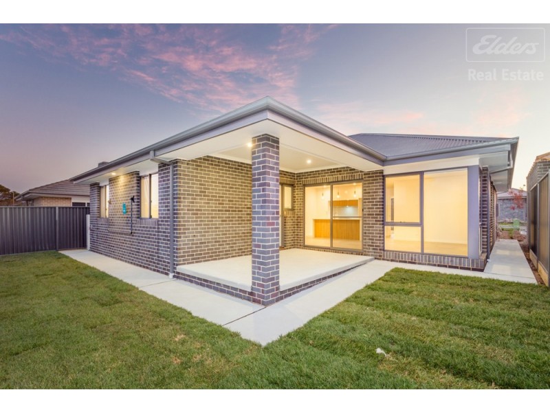 17 Mason Street, Googong NSW 2620