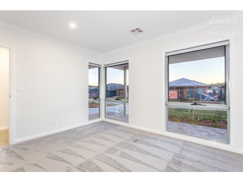 3 Hopkins Street, Googong NSW 2620