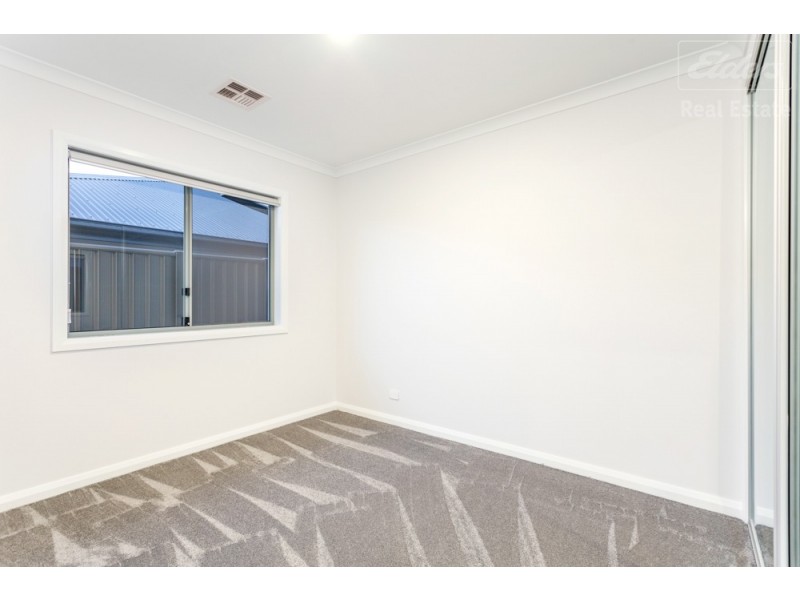3 Hopkins Street, Googong NSW 2620