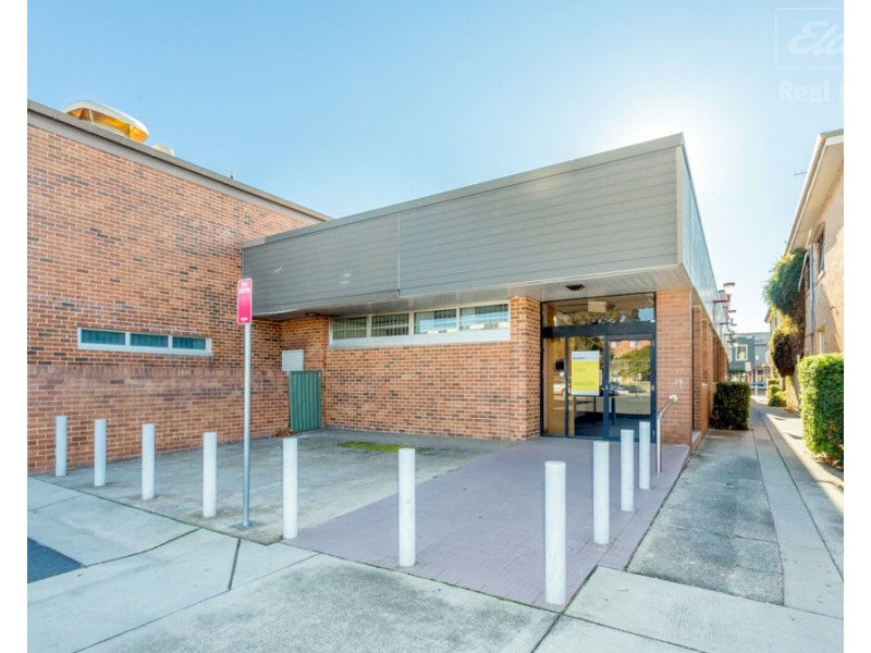 8 Monaro Street, Queanbeyan NSW 2620