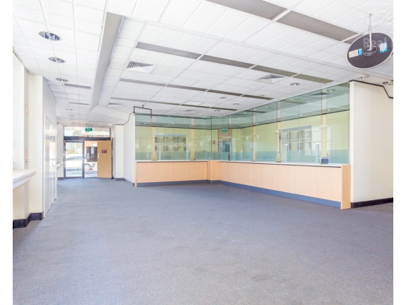 8 Monaro Street, Queanbeyan NSW 2620