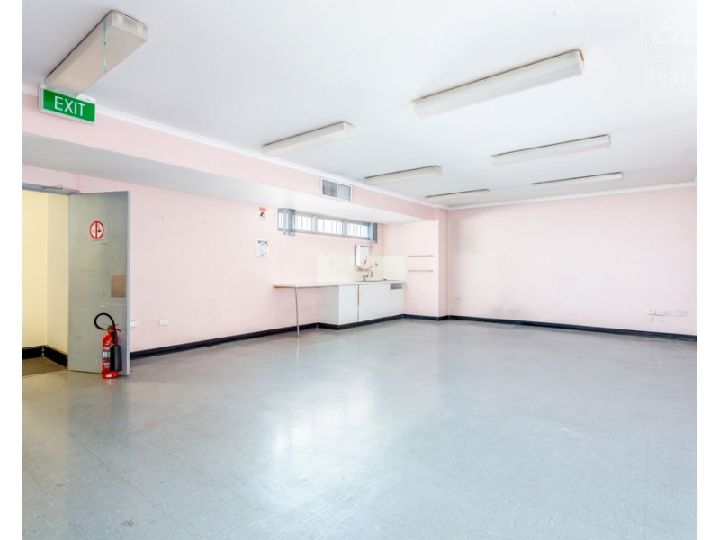 8 Monaro Street, Queanbeyan NSW 2620