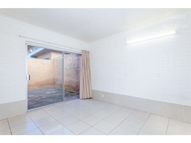 2/13-15 Gilmore Place, Queanbeyan NSW 2620