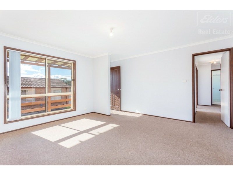 6/2 Lazarus Crescent, Queanbeyan West NSW 2620