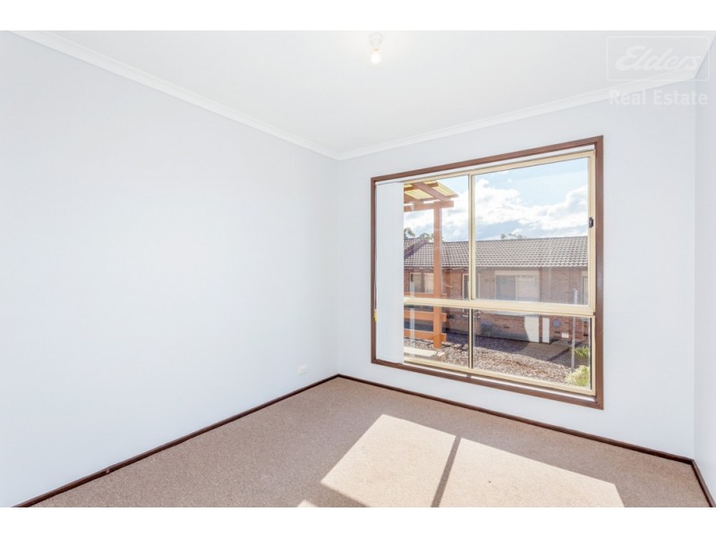 6/2 Lazarus Crescent, Queanbeyan West NSW 2620