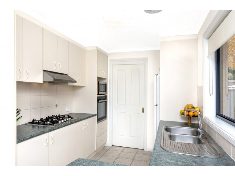 4 PALM COURT, Jerrabomberra NSW 2619