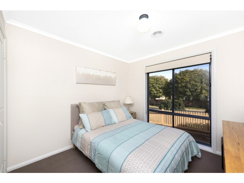 4 PALM COURT, Jerrabomberra NSW 2619