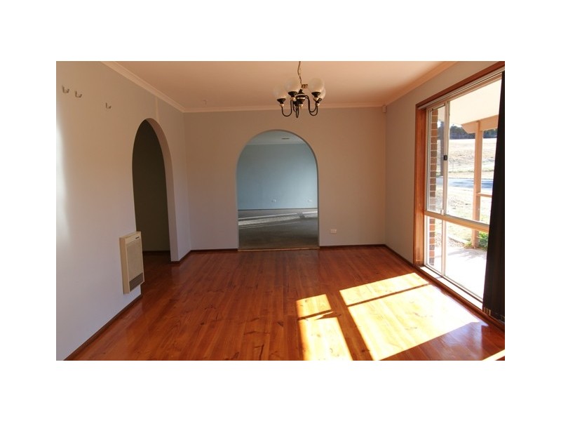 37 Sassafras Crescent, Karabar NSW 2620