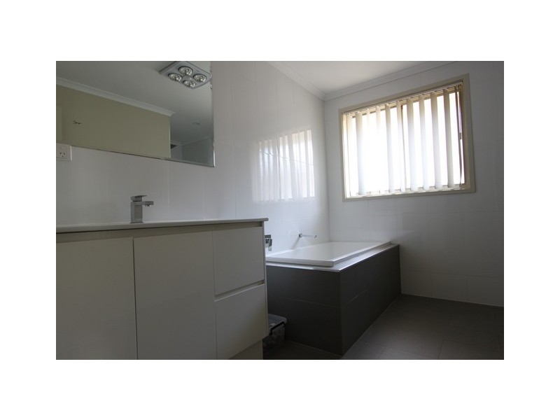 92 Munro Road, Queanbeyan NSW 2620