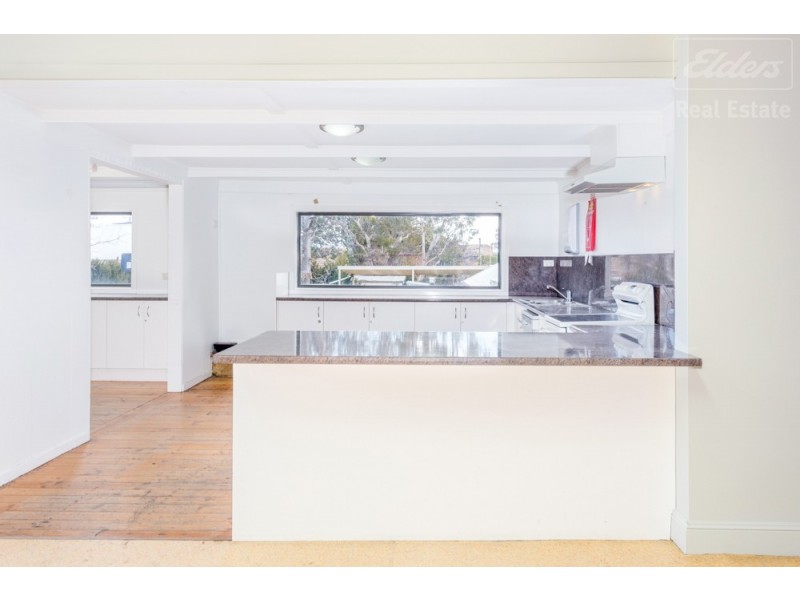 93 Uriarra Road, Queanbeyan NSW 2620