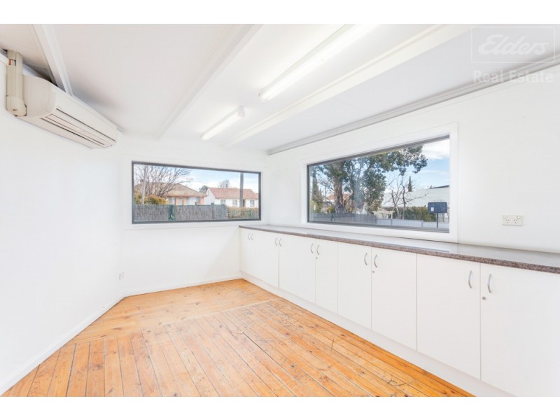 93 Uriarra Road, Queanbeyan NSW 2620