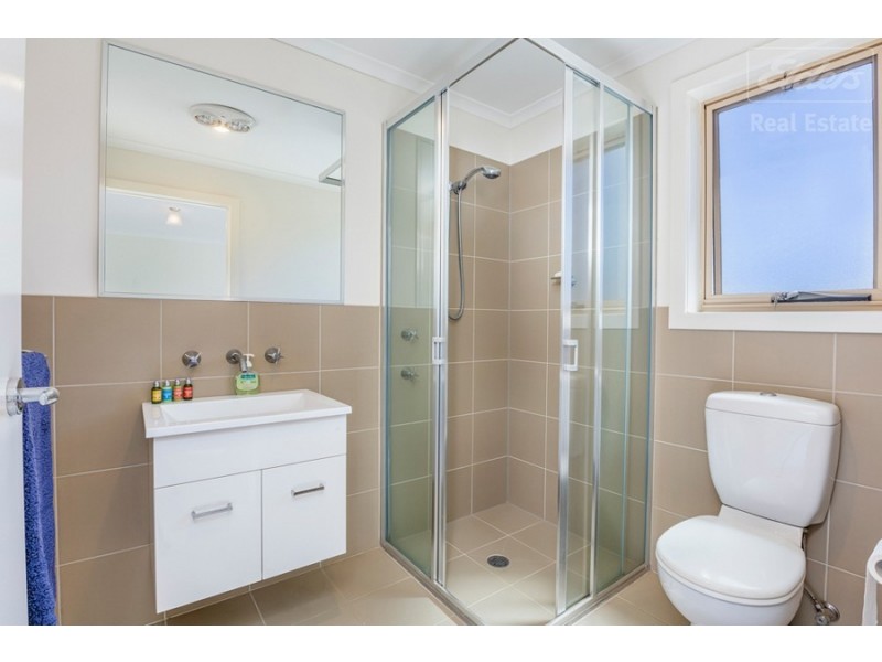 12/33 Macquoid Street, Queanbeyan NSW 2620