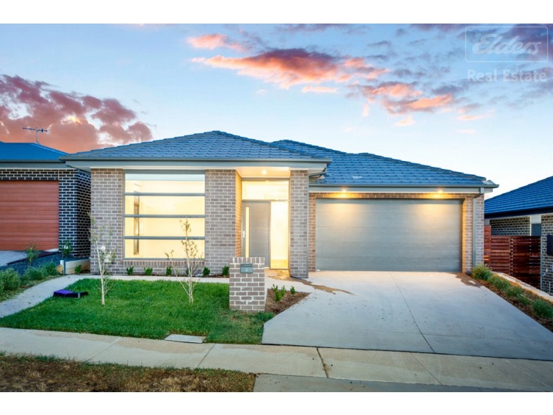 5 Tabrett Street, Googong NSW 2620