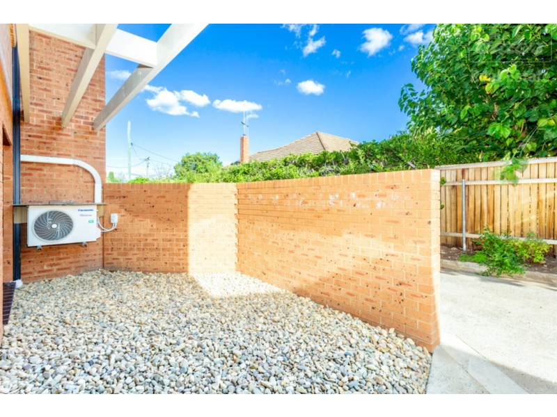 2/21 Broughton Place, Queanbeyan NSW 2620