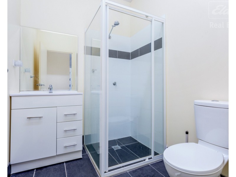 19 Endurance Avenue, Queanbeyan East NSW 2620