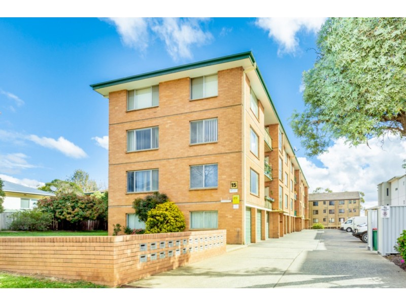 15/15 Crest Road, Crestwood NSW 2620