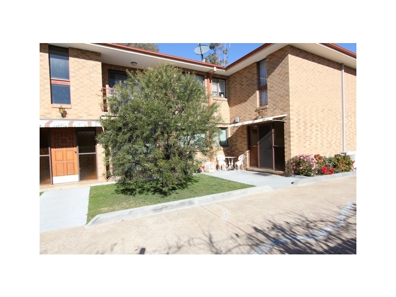 2/53 Atkinson Street, Queanbeyan NSW 2620