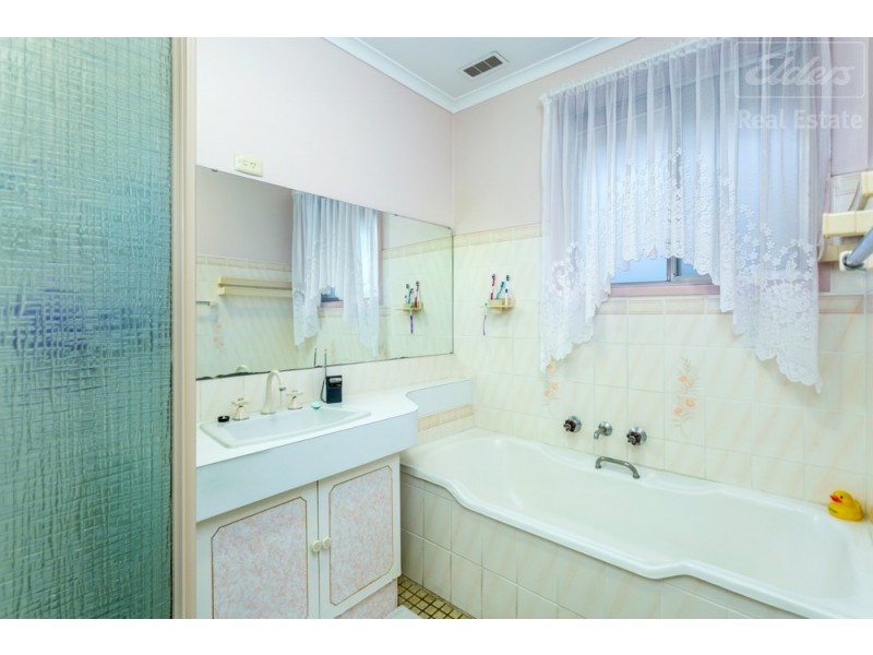 21 Cassinia Street, Crestwood NSW 2620