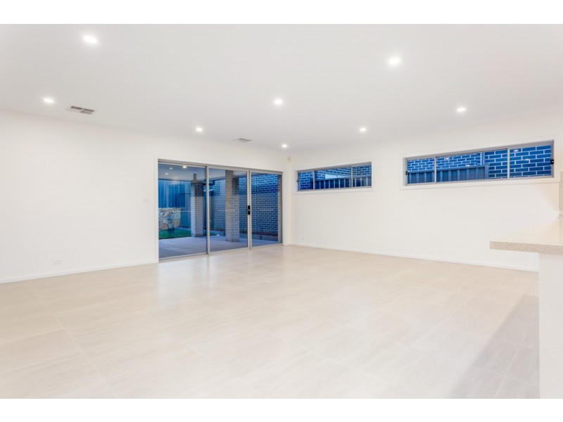 40 Zealie Bend, Googong NSW 2620