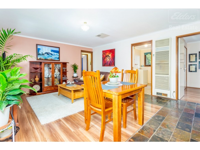 25 Furlong Road, Queanbeyan West NSW 2620