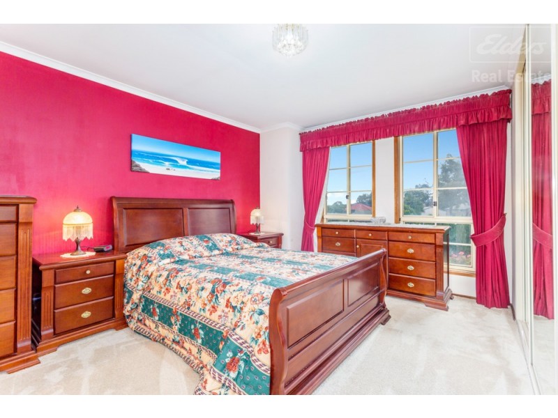 25 Furlong Road, Queanbeyan West NSW 2620