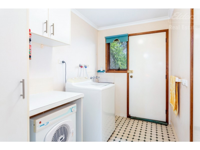 25 Furlong Road, Queanbeyan West NSW 2620