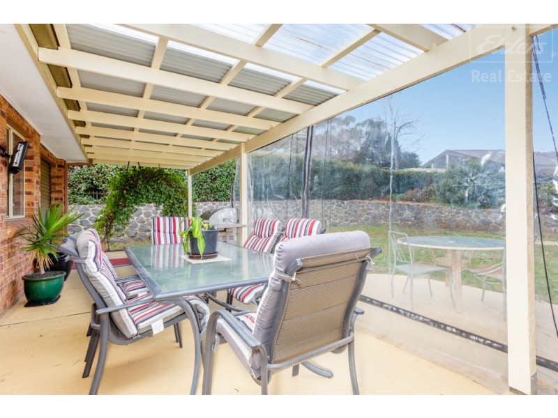 25 Furlong Road, Queanbeyan West NSW 2620