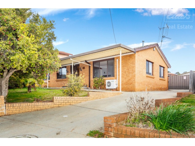 11 Sassafras Crescent, Karabar NSW 2620