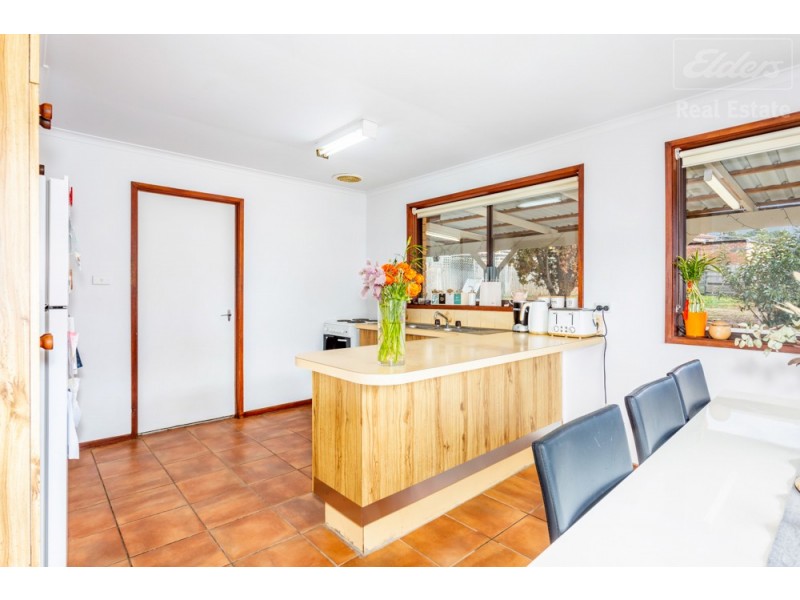11 Sassafras Crescent, Karabar NSW 2620