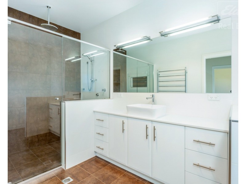 86 Neils Creek Road, Bungendore NSW 2621